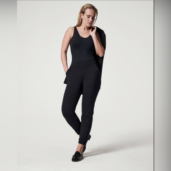 Spanx The Perfect Pant Ankle Joggers in Black - Picture 1 of 11